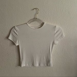 plain white cropped tee 🤍